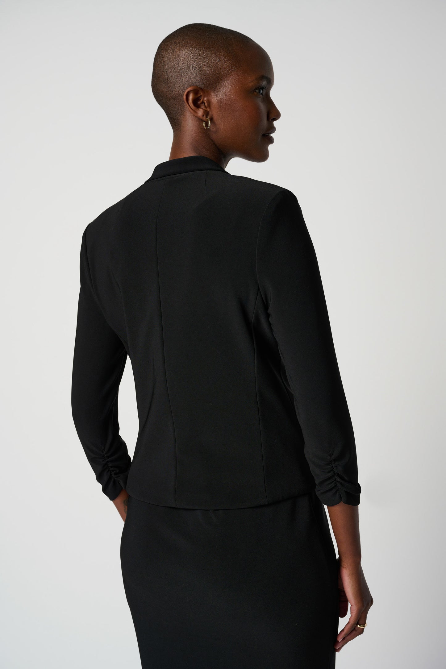 Classic Blazer - Essential Collection