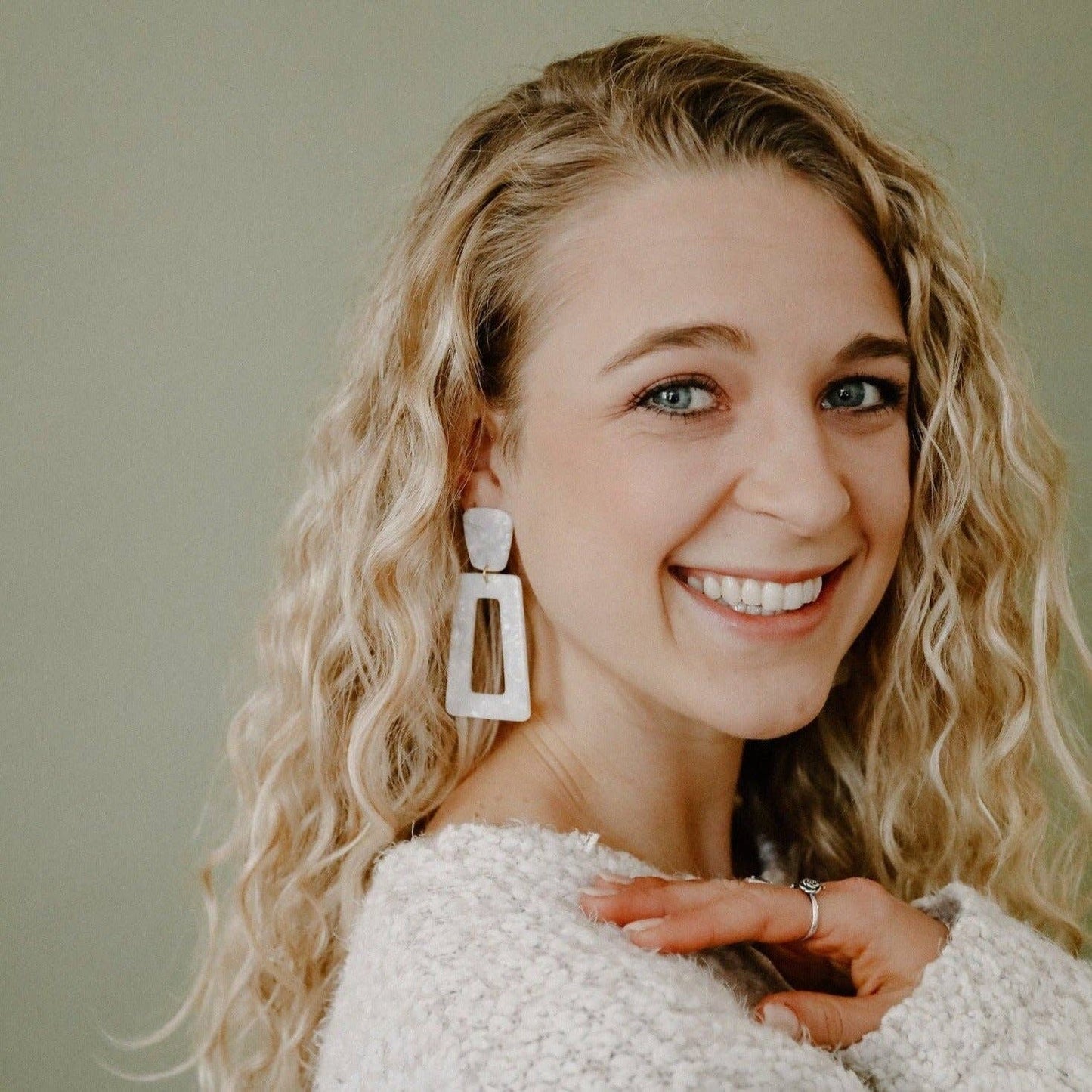 Kennedy Statement Earrings - Pearl White