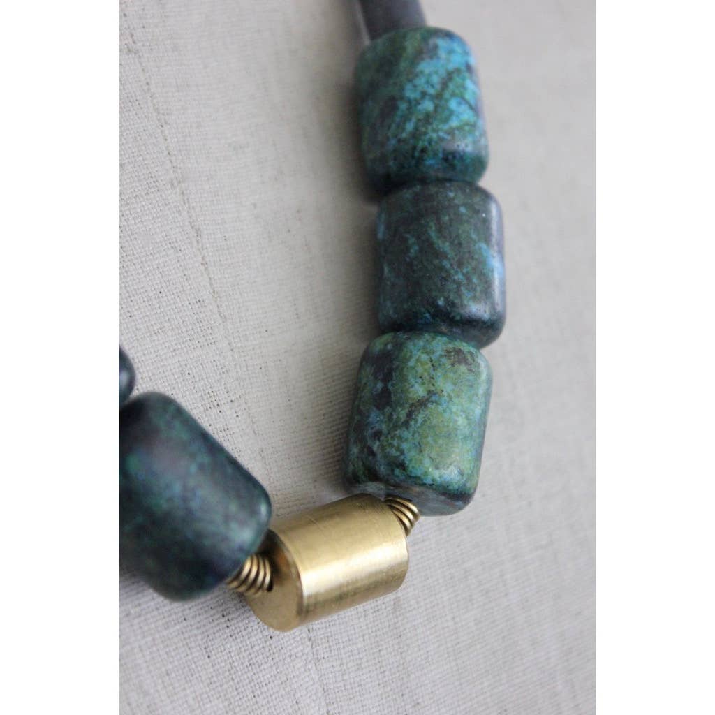 TLD221 Geometric green and black stone barrel necklace