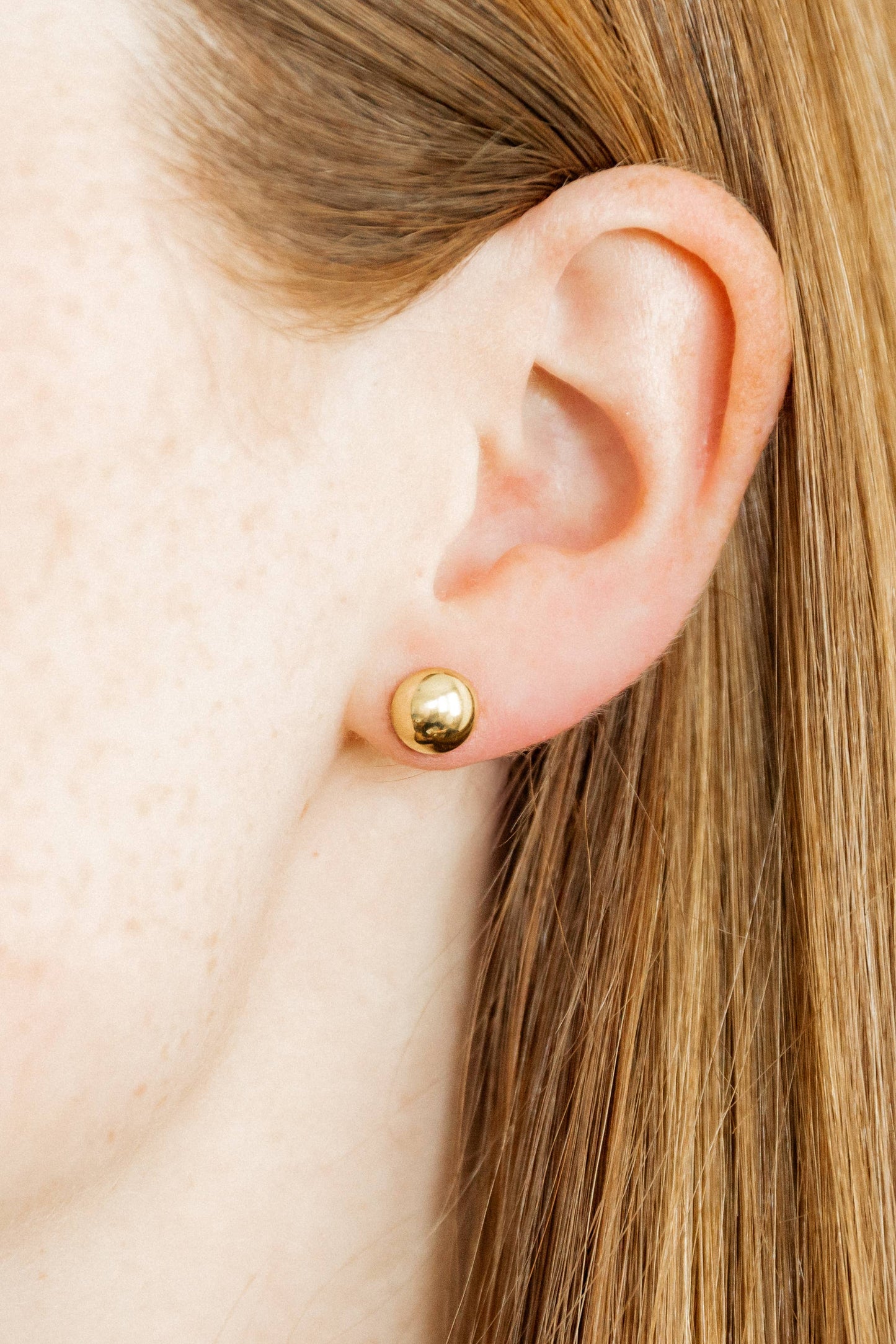 Screwback Stud Earrings - Vera Round - 8mm