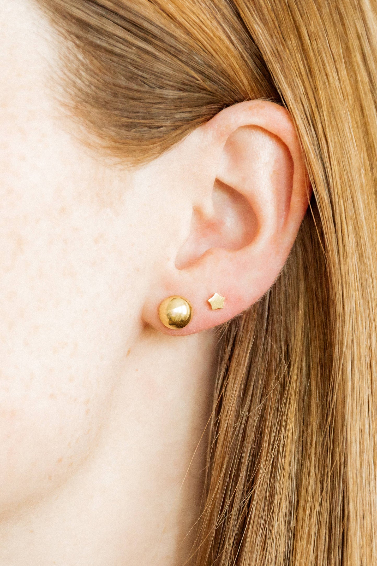 Screwback Stud Earrings - Vera Round - 8mm