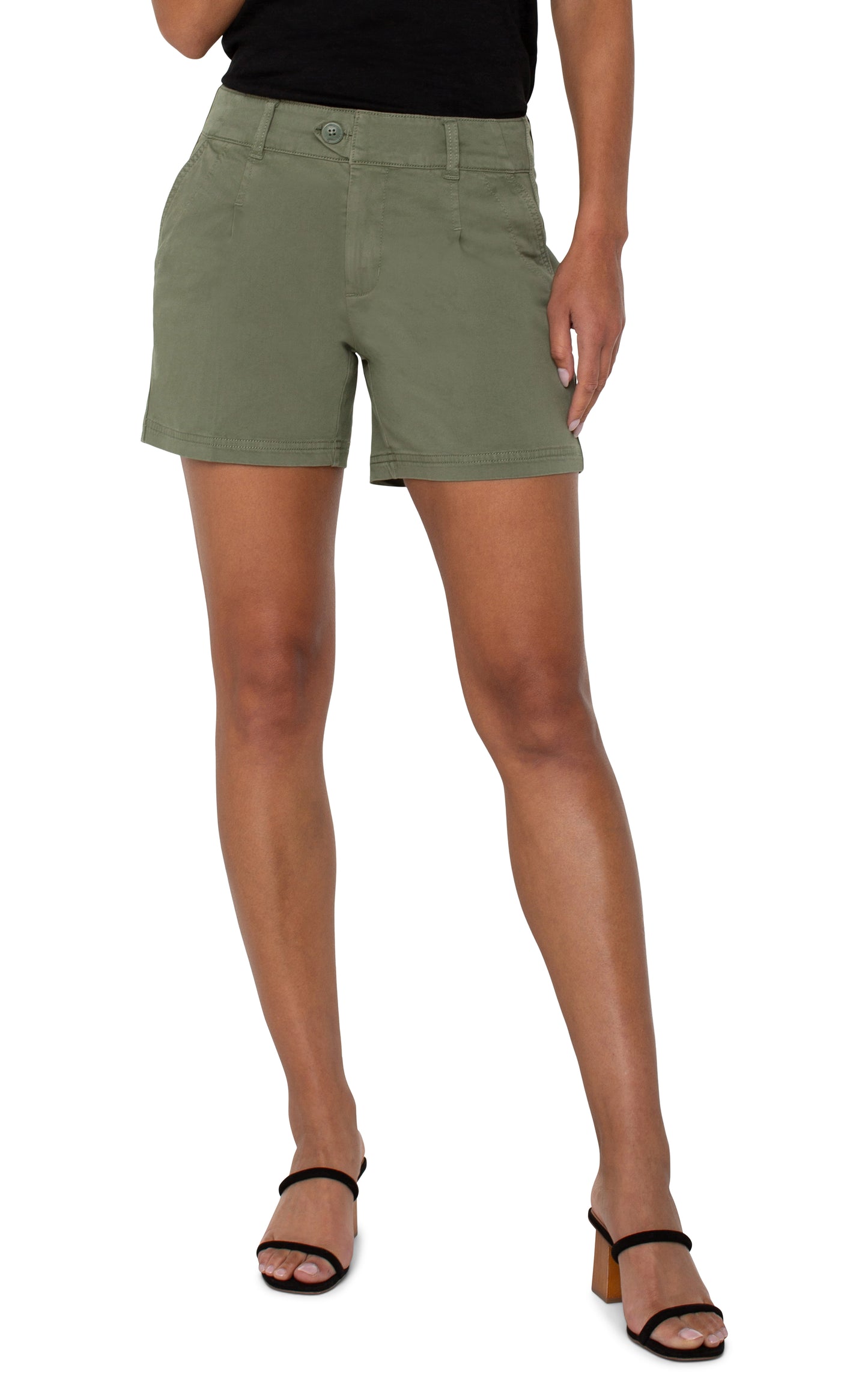 Pleated Trouser Short 5” Inseam