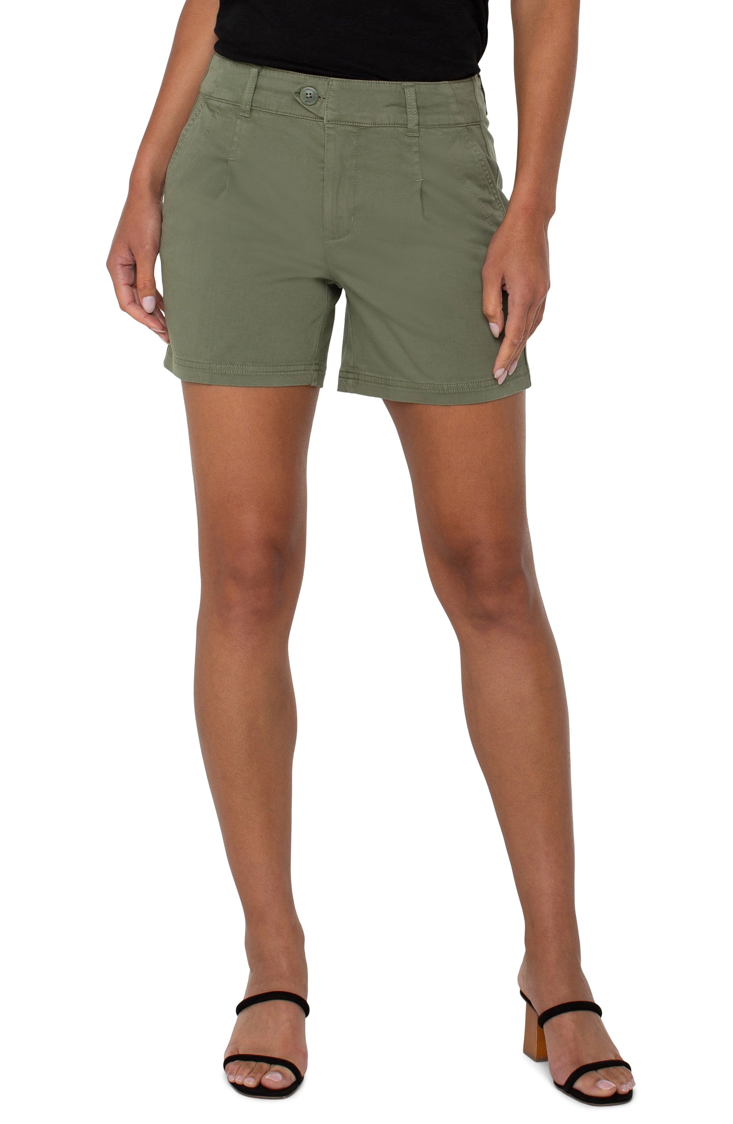 Pleated Trouser Short 5” Inseam