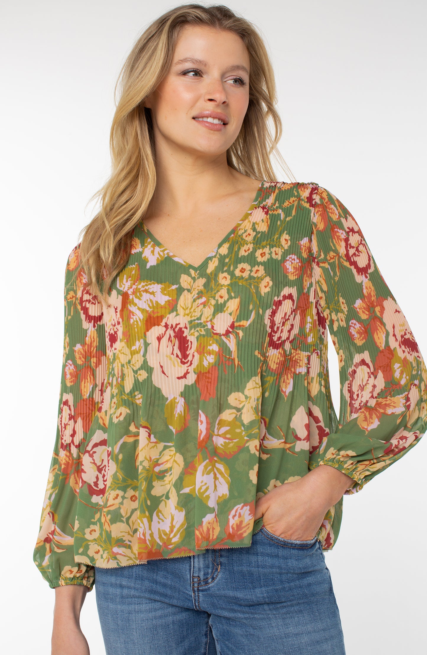 Long Sleeve V-Neck Pleated Top