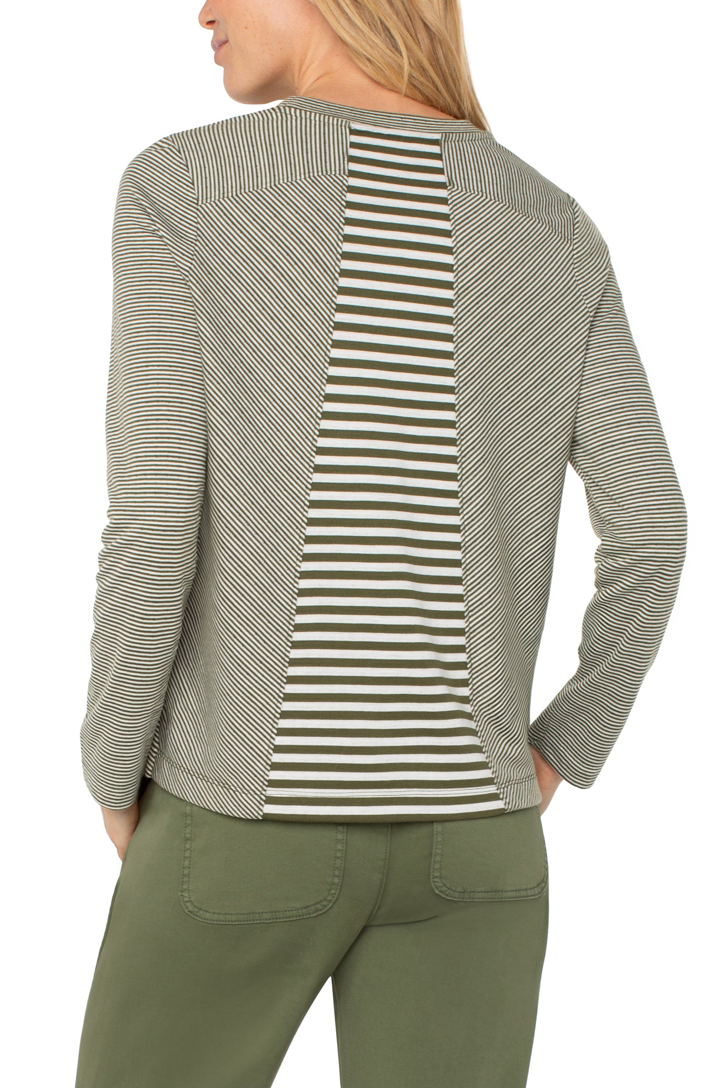 Long Sleeve Crew Neck Knit Top with Seaming