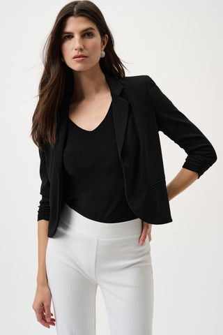 Classic Blazer - Essential Collection
