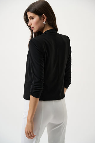 Classic Blazer - Essential Collection