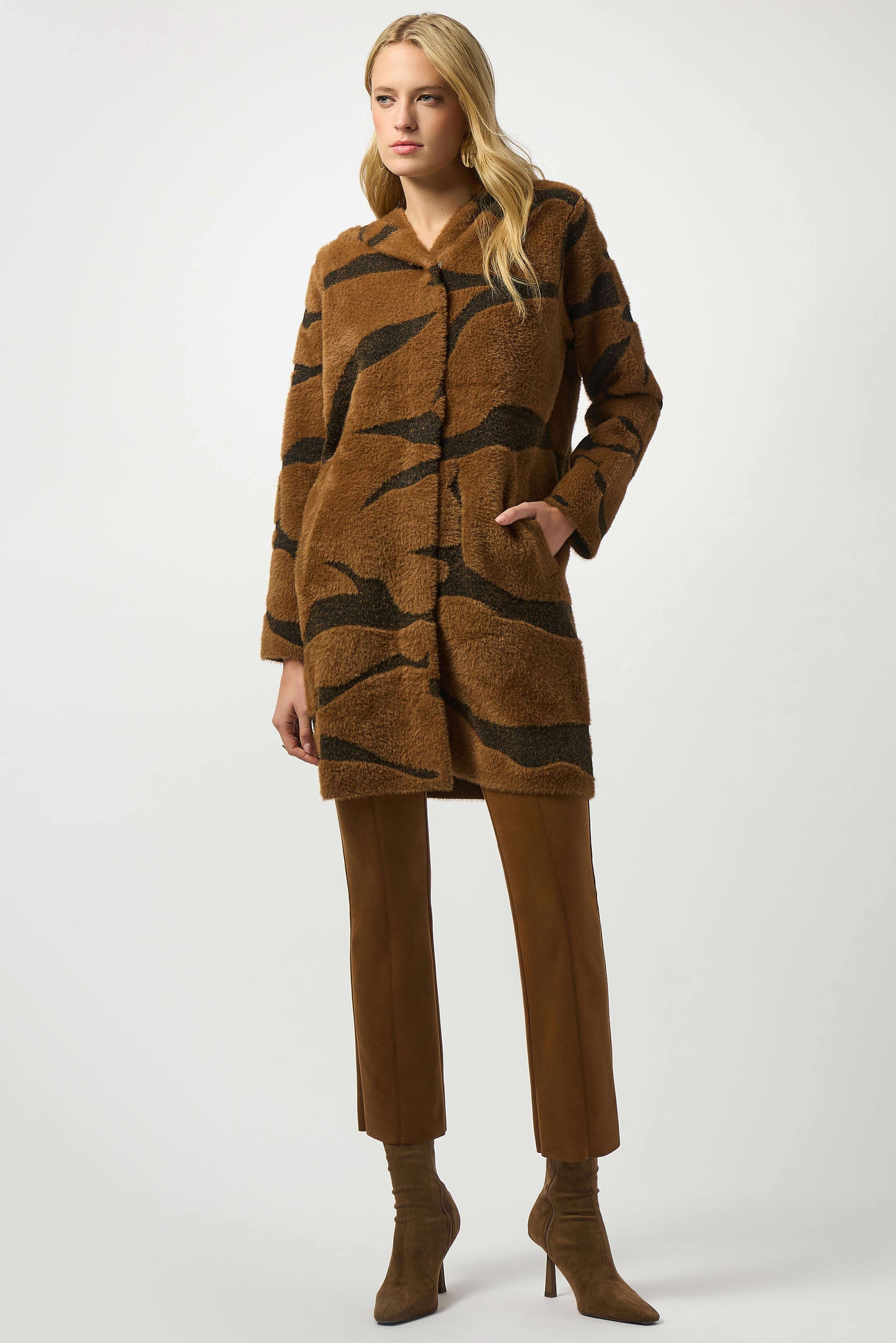 Feather Yarn Animal Jacquard Hooded Coat