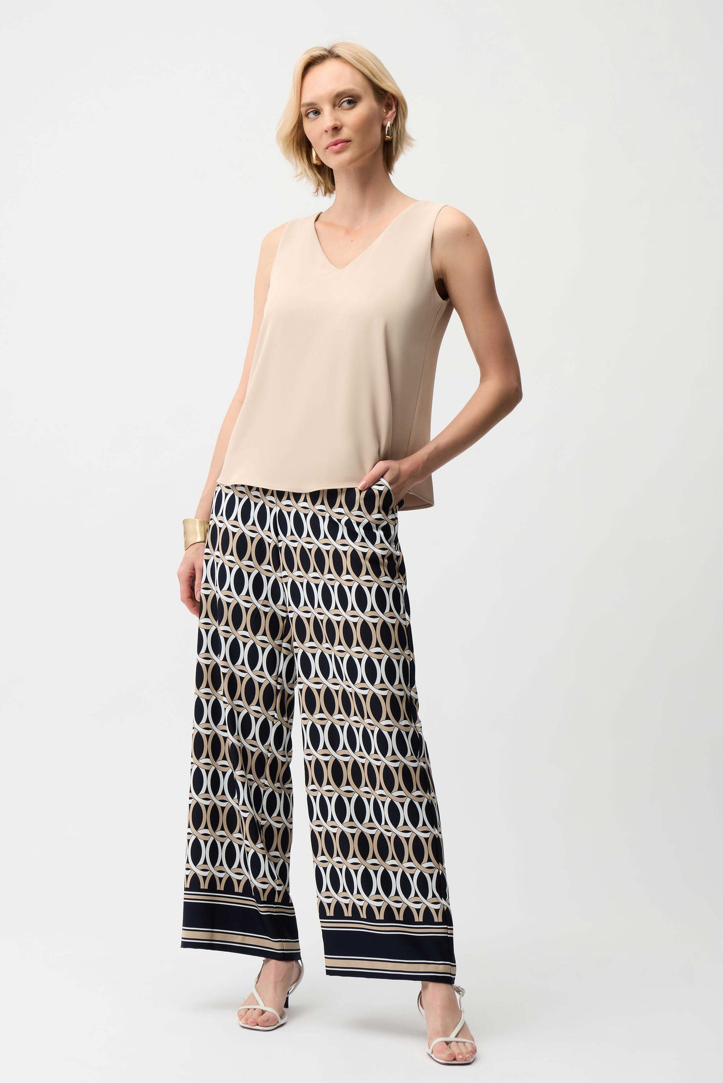 Woven Twill Sleeveless Straight Top With V-necklineline Parchment