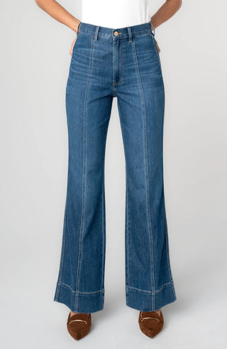 Relaxed HR Seamed Bootcut 30”