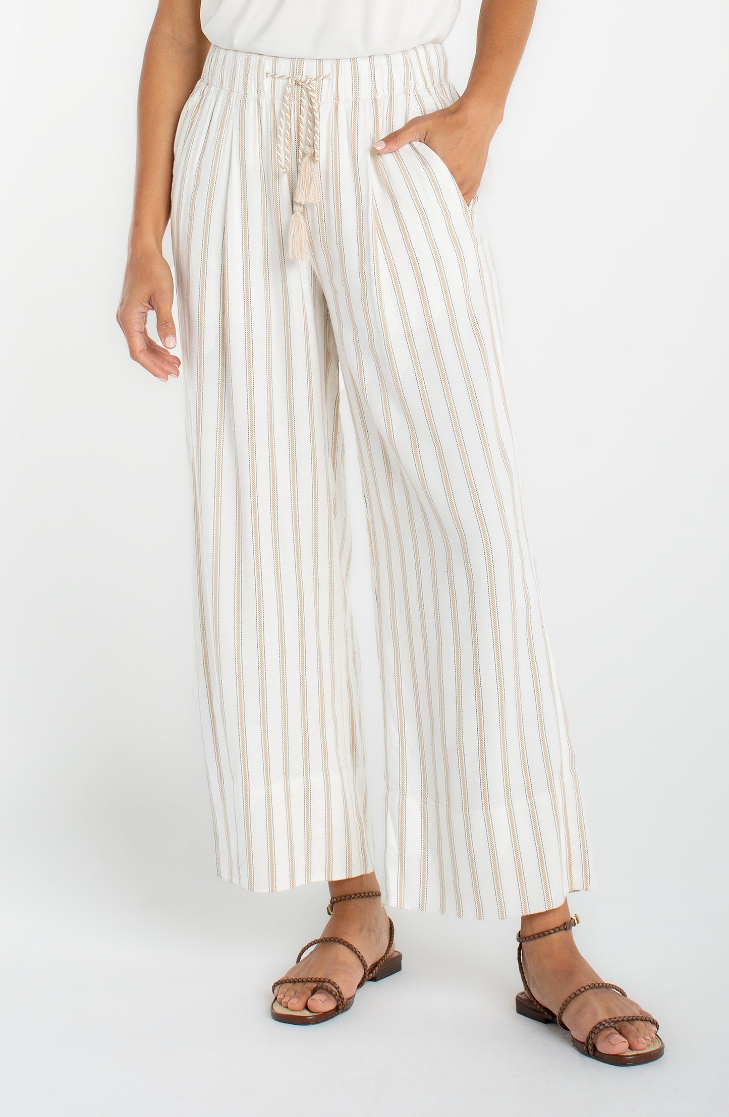 Pull-on Wide Leg Crop Trouser 26' Ins