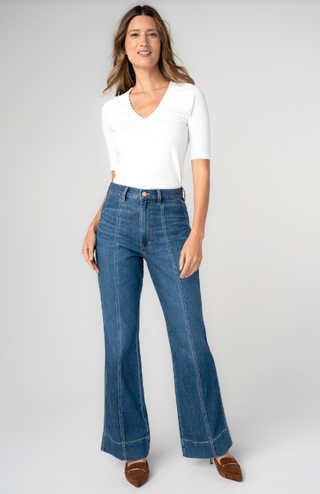 Relaxed HR Seamed Bootcut 30”